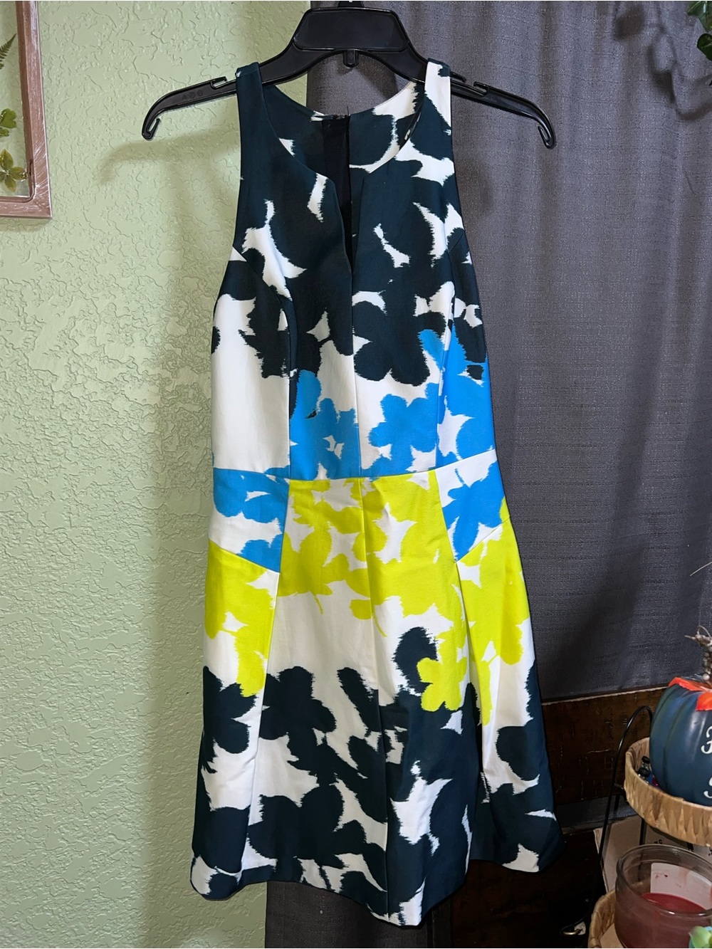 Milly Floral Fit & Flare Dress V-Neck in Navy, Blue & Lime Sleeveless USA NY